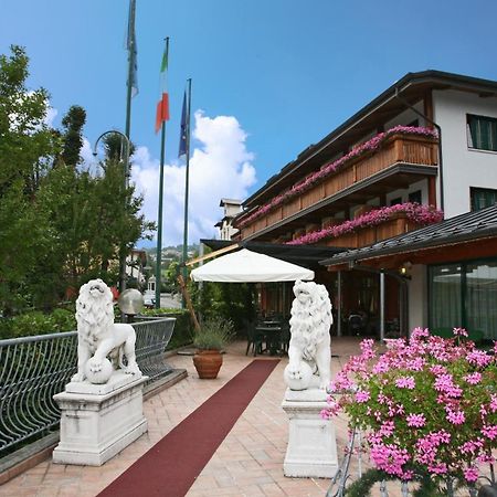 Hotel Centro Benessere Gardel Арта Терме Екстериор снимка