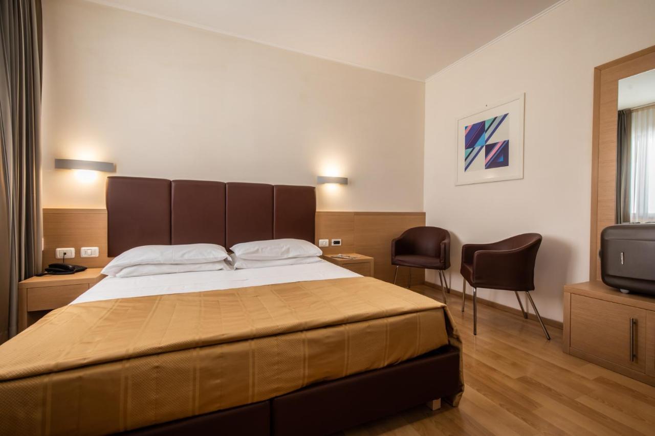 Hotel Centro Benessere Gardel Арта Терме Екстериор снимка