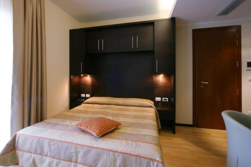 Hotel Centro Benessere Gardel Арта Терме Екстериор снимка