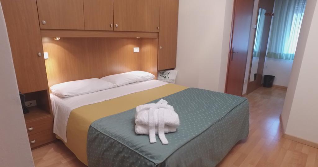 Hotel Centro Benessere Gardel Арта Терме Екстериор снимка