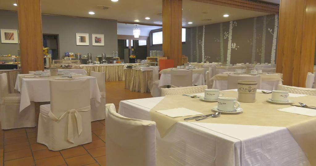 Hotel Centro Benessere Gardel Арта Терме Екстериор снимка